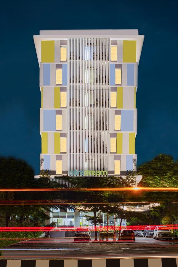 Hotel Citradream Cirebon Extérieur photo